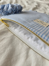 Charger l'image dans la galerie, 📦 Ensemble Pochette à froufrou et son chouchou bleu