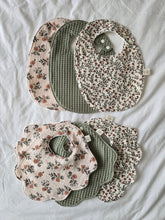 Charger l'image dans la galerie, đŠ Lot 3 bavoirs bĂ©bĂ© Madeleine/Lina