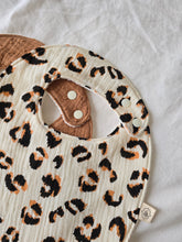 Charger l'image dans la galerie, đŠ Lot 2 bavoirs bĂ©bĂ© Fauve