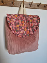 Charger l'image dans la galerie, 📦 Sac à dos maternelle à rabat Rose - Camélia Aubergine