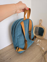 Charger l'image dans la galerie, ✄ Sac à dos maternelle "Constance" velours bleu canard