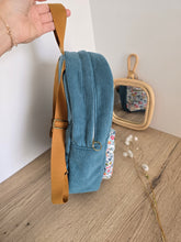 Charger l'image dans la galerie, ✄ Sac à dos maternelle "Constance" velours bleu canard