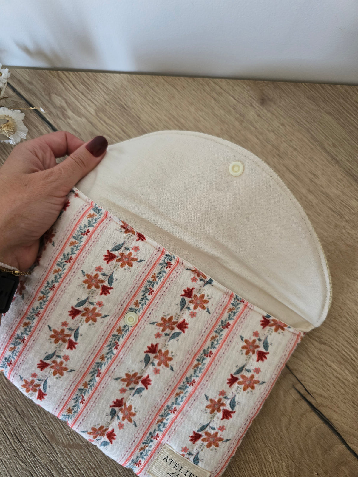 EN STOCK - Pochette à Livre / Tablette Juliette