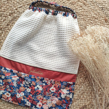 Charger l'image dans la galerie, ✄ Serviette élastique maternelle personnalisable