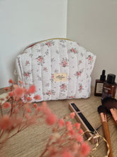 Charger l&#39;image dans la galerie, 🟢 Trousse de toilette &quot;Bouquet romantique&quot;
