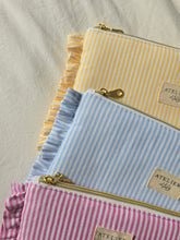 Charger l&#39;image dans la galerie, 📦 Pochette plate à froufrous rayé
