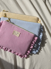 Charger l&#39;image dans la galerie, 📦 Pochette plate à froufrous rayé
