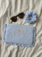 Charger l&#39;image dans la galerie, 📦 Ensemble Pochette à froufrou et son chouchou bleu
