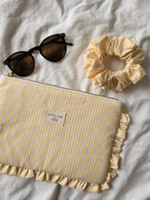 Charger l&#39;image dans la galerie, 📦 Ensemble Pochette à froufrou et son chouchou jaune
