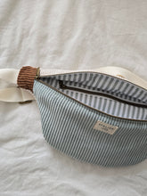 Charger l'image dans la galerie, ✄‎ ‎ Sac banane COLOBLOCK - Rayure sauge
