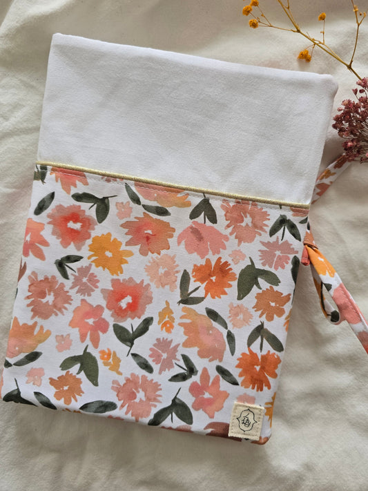 EN STOCK - Protège Carnet de Santé - Camélia blanc
