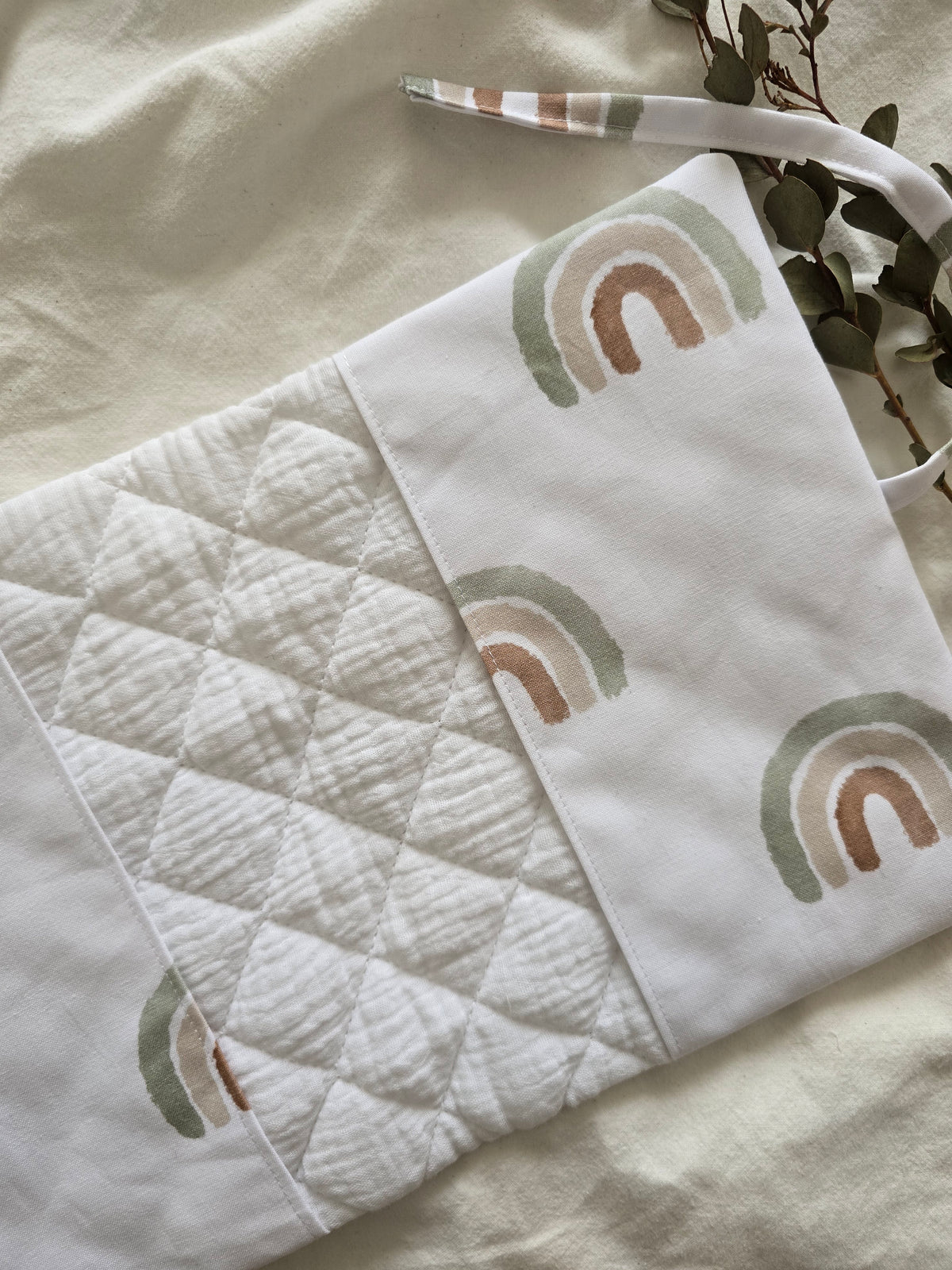 EN STOCK - Protège Carnet de Santé - Arc en ciel