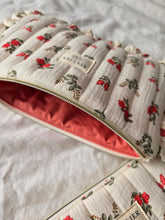 Charger l'image dans la galerie, 📦 ‎Pochette plate Fergie
