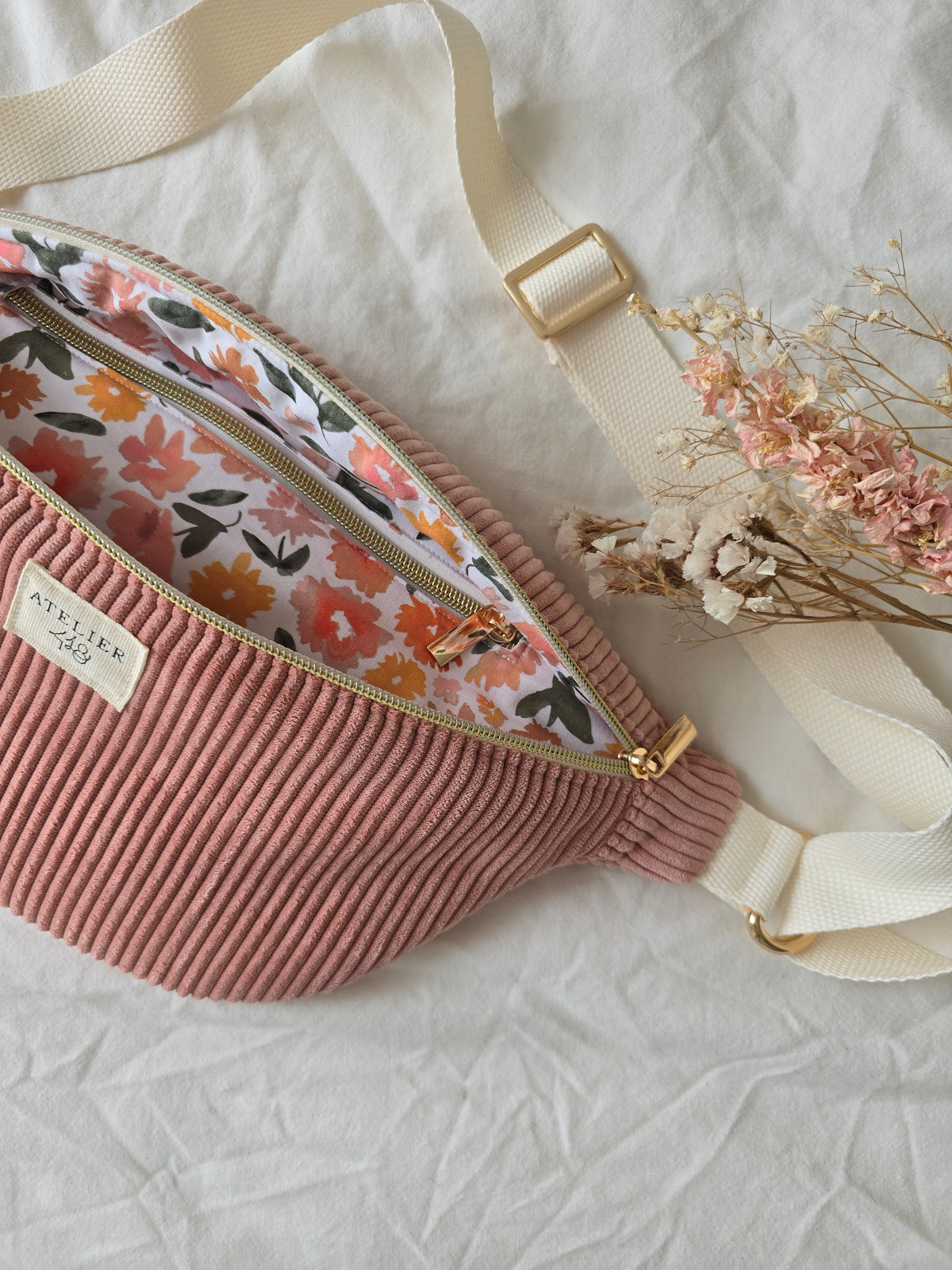 ✄‎ ‎ Sac Banane Velours Rose / Camélia blanc