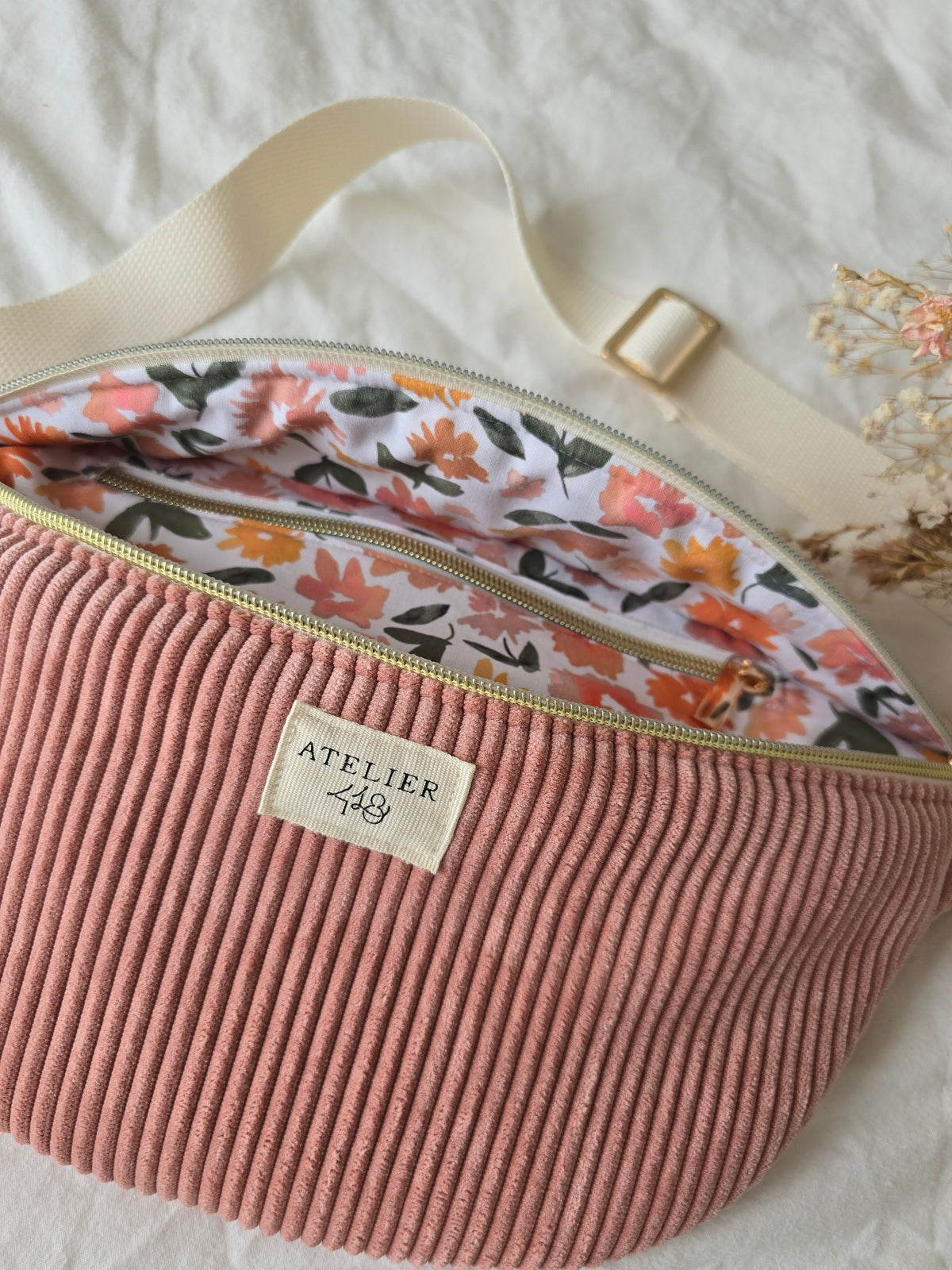 ✄‎ ‎ Sac Banane Velours Rose / Camélia blanc