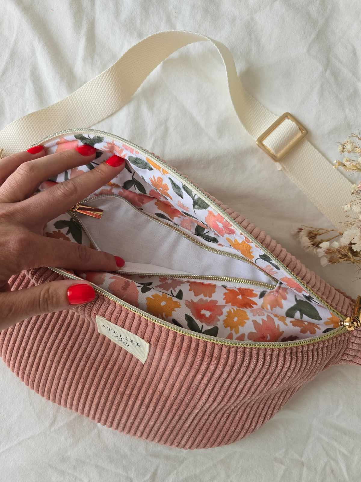 ✄‎ ‎ Sac Banane Velours Rose / Camélia blanc