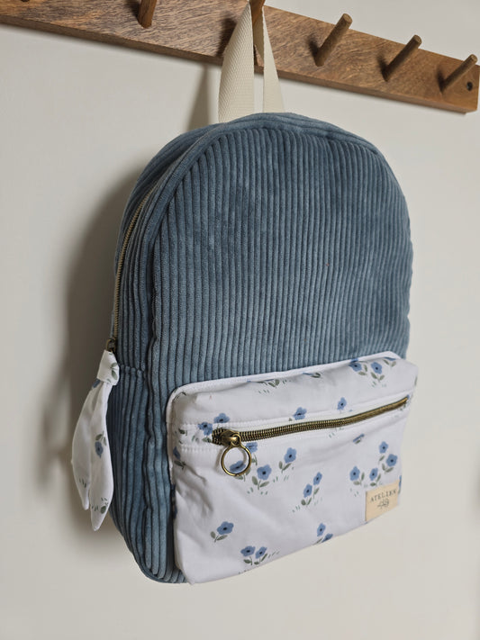 EN STOCK - Sac à dos maternelle zippé Velours Bleu Jeans - Fleurs bleues