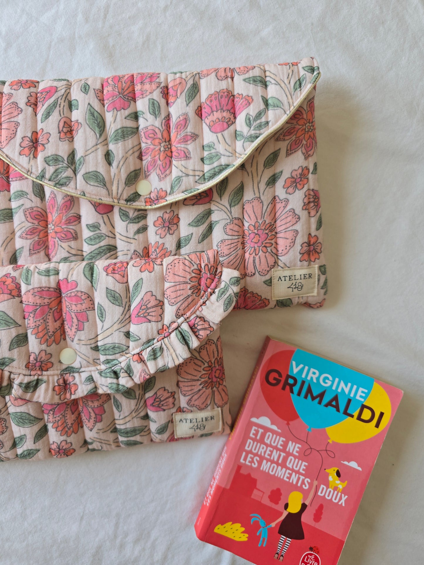 ✄‎ ‎ Pochette à Livre / Tablette Sara
