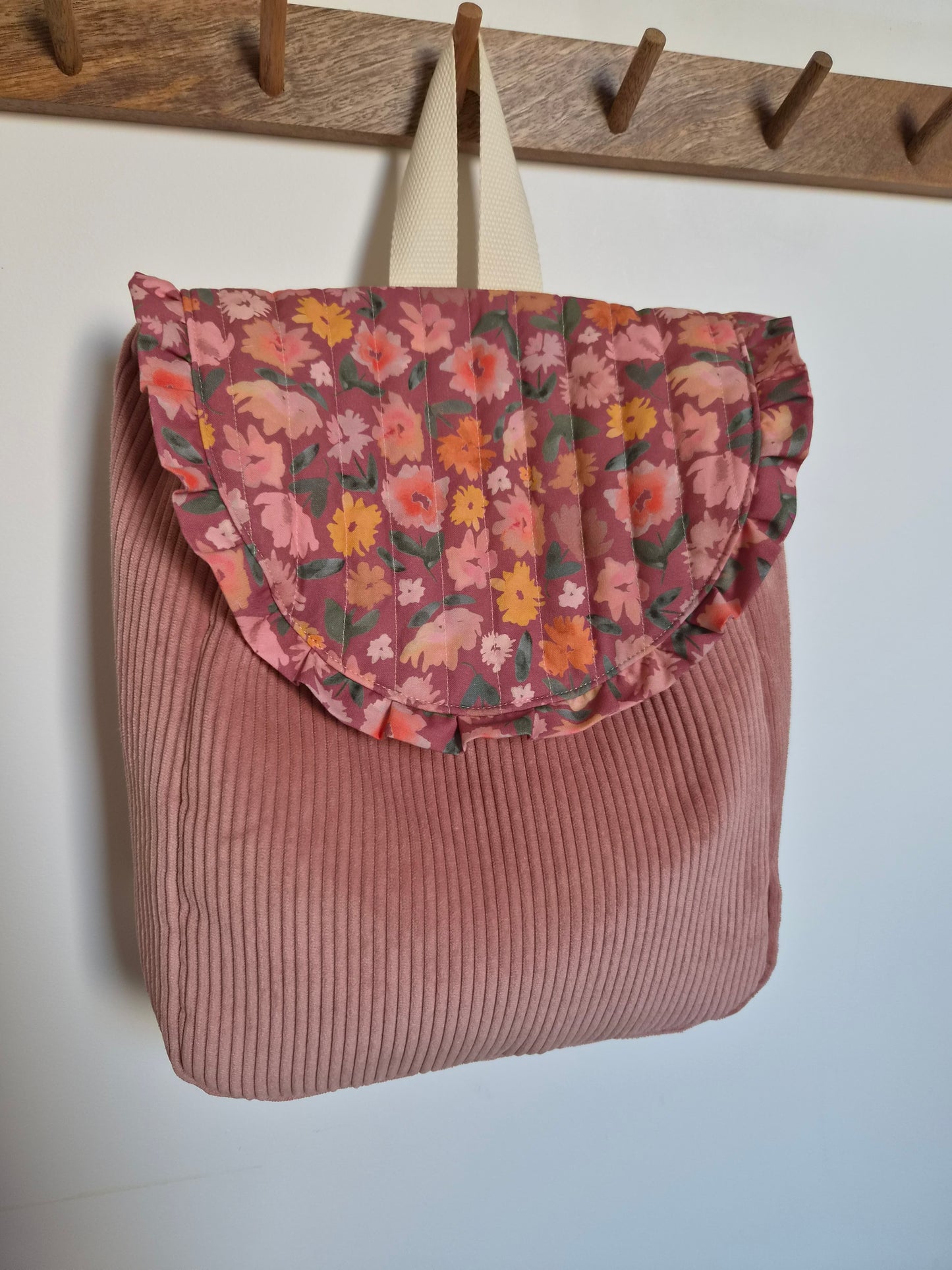 EN STOCK - ‎Sac à dos maternelle à rabat Rose - Camélia Aubergine