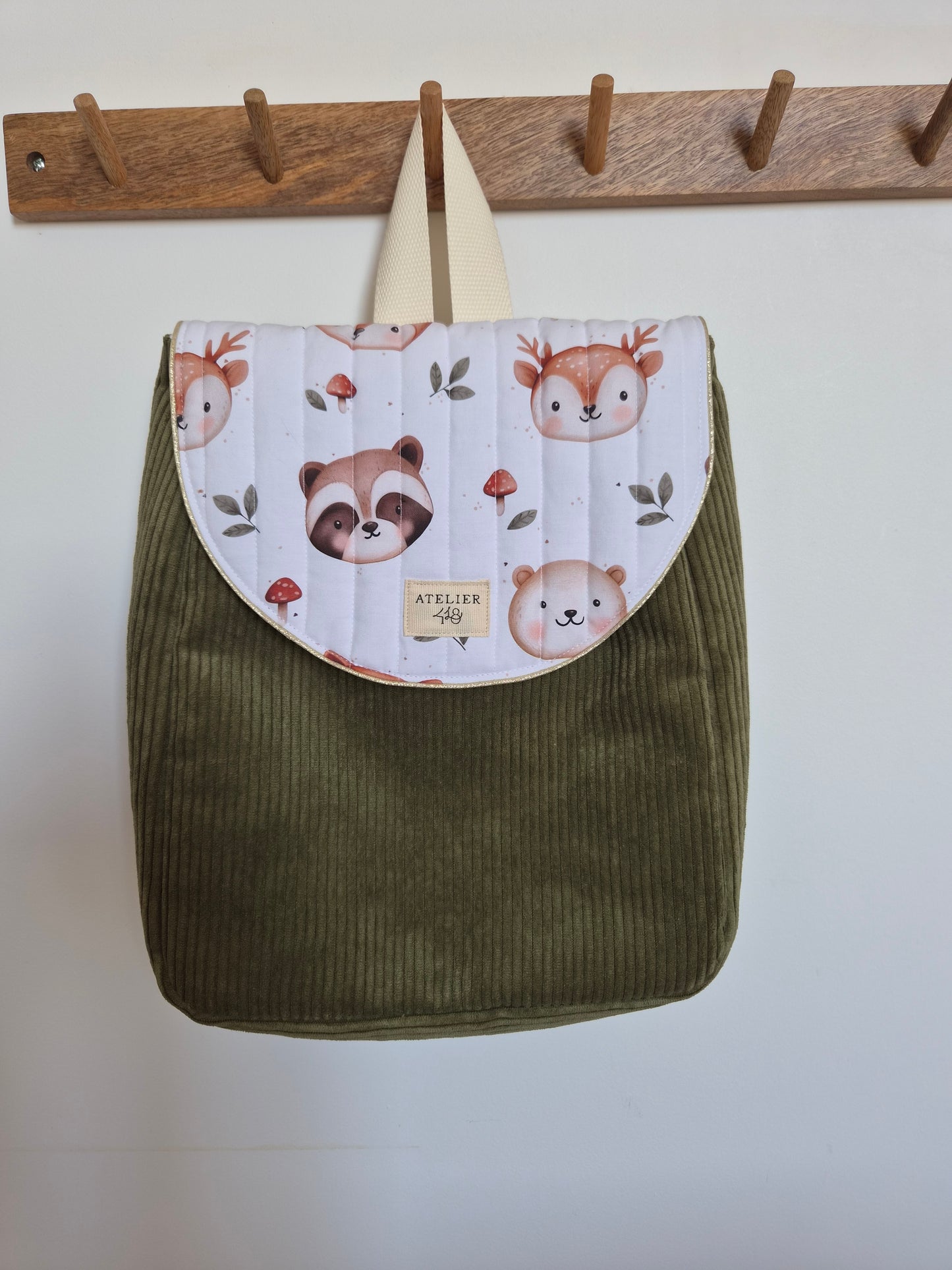 ✄‎ ‎ ‎Sac à dos maternelle à rabat Kaki - Aventuriers des Bois
