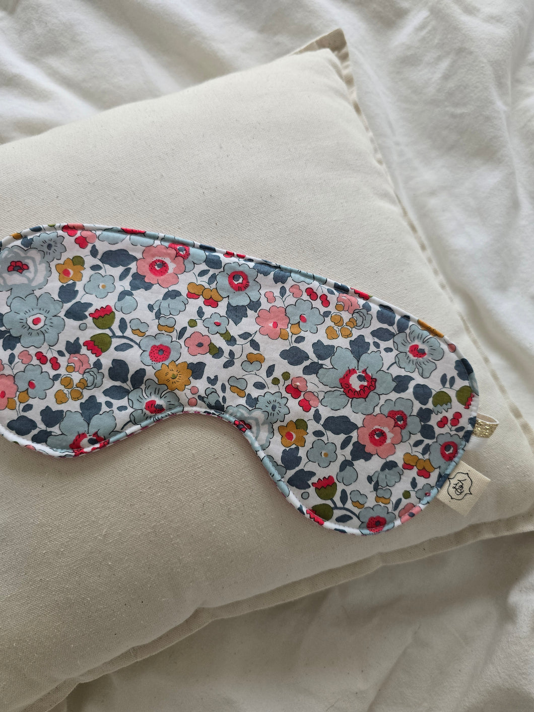 📦 Masque de nuit Constance