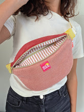 Charger l'image dans la galerie, 📦‎ ‎ Sac banane Adulte COLORBLOCK "Hola Guapa"
