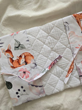 Charger l'image dans la galerie, 📦 Protège Carnet de Santé "Biche rose"
