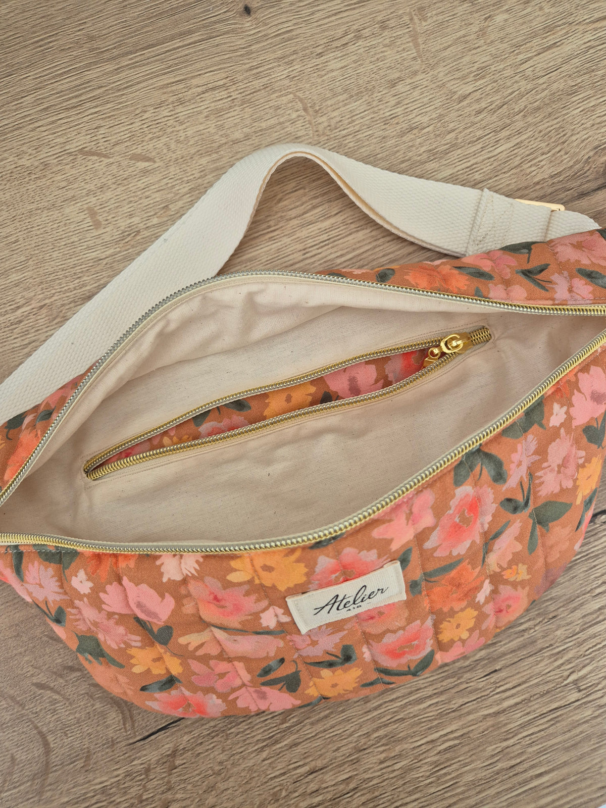 ✄‎ ‎ Sac Banane Motif Camélia Ocre