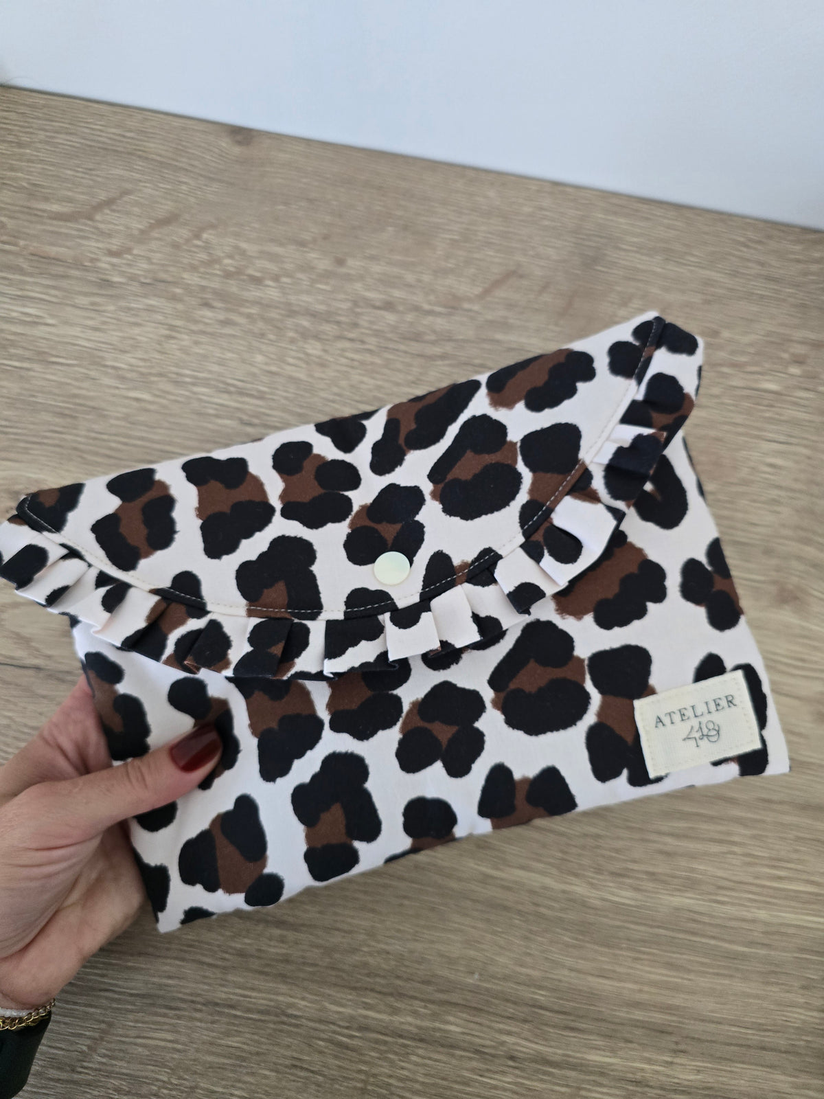 EN STOCK - ‎Pochette à Livre / Tablette Léopard