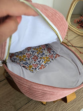 Charger l&#39;image dans la galerie, ✄‎ ‎ Sac à dos maternelle &quot;Prairie&quot; velours rose
