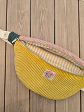 Charger l'image dans la galerie, 📦‎ ‎ Sac banane Adulte COLORBLOCK "Girls just wanna have fun"
