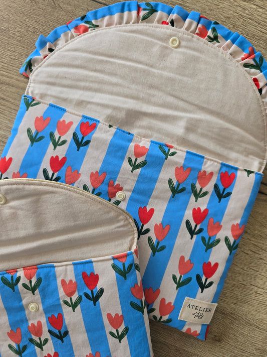 ✄‎ ‎ Pochette à Livre / Tablette Tulipes